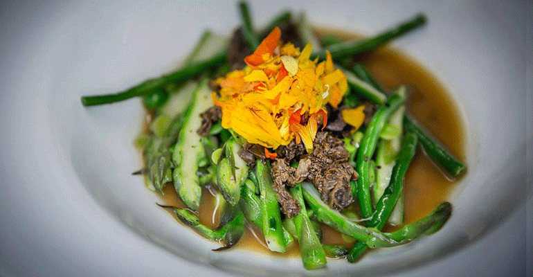 jeremiah-tower-pebble-beach-food-and-wine-asparagus.gif