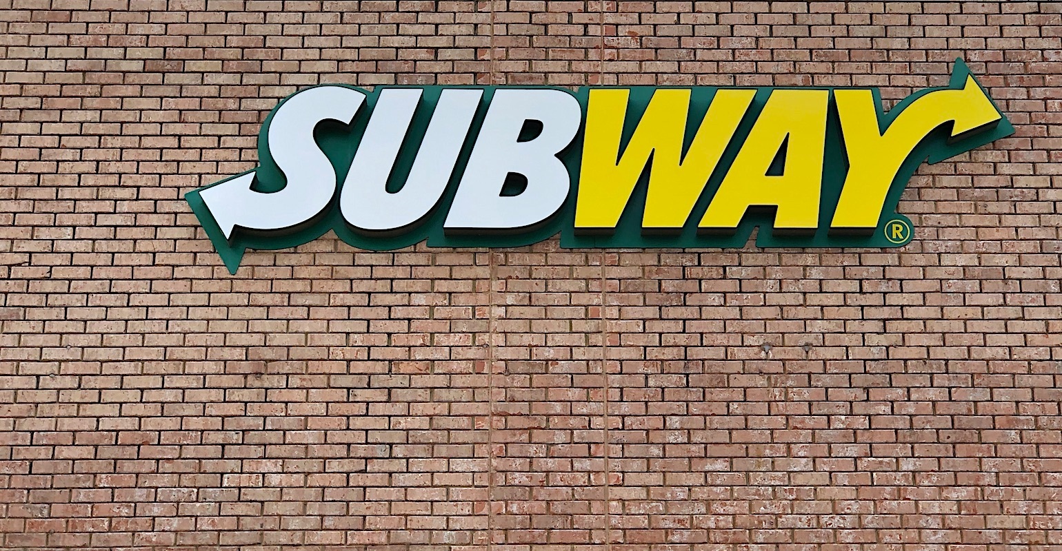 A U.S. judge rules that Subway can be sued over its '100% tuna