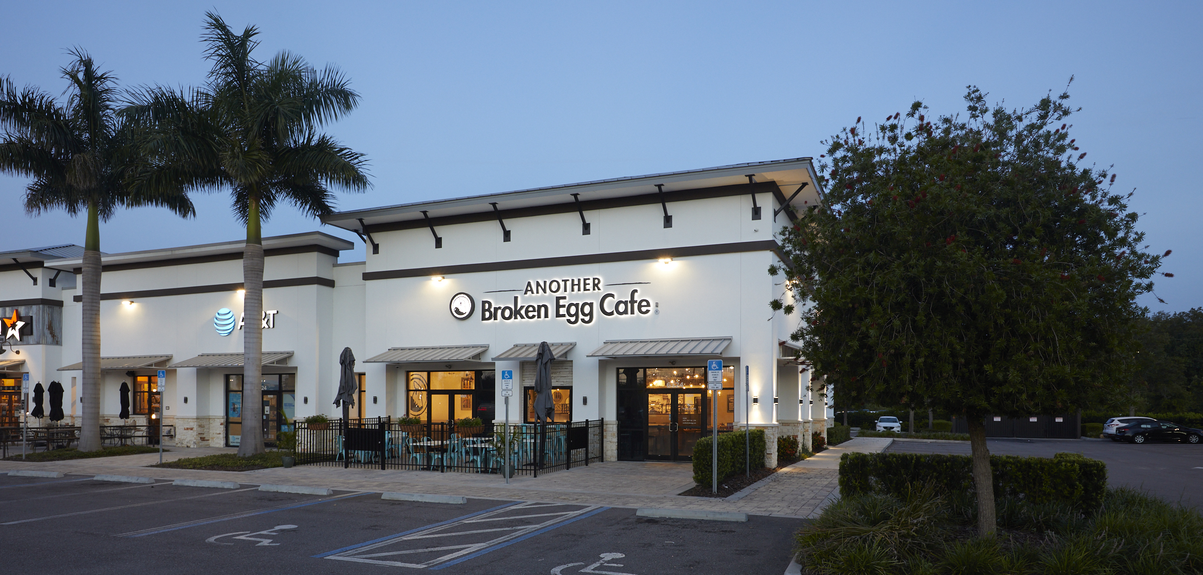 Pensacola's Another Broken Egg sold by longtime owners to new couple
