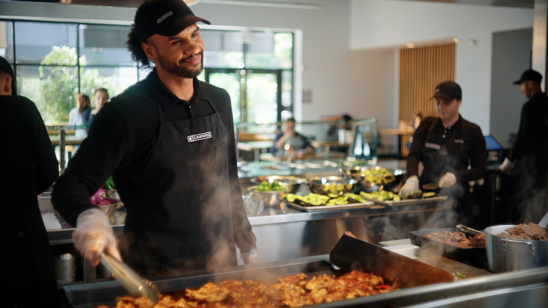 Industry S Job Gains In August Outpaced Q2 Average Nation S   Chipotle Restaurant Employee 