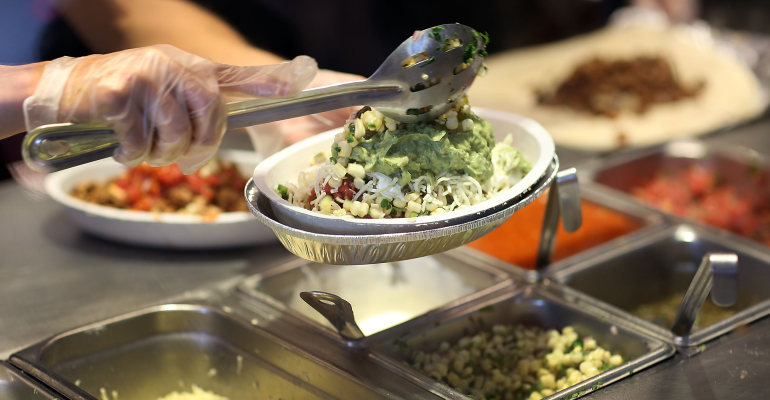 Chipotle Will Raise Average Wage to $15 an Hour - The New York Times