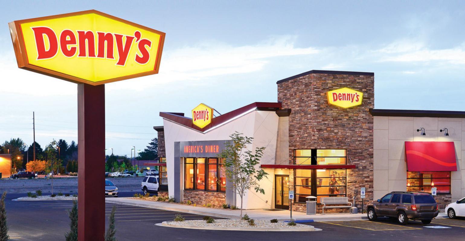Sports bar gets city approval to open at former Denny's — The