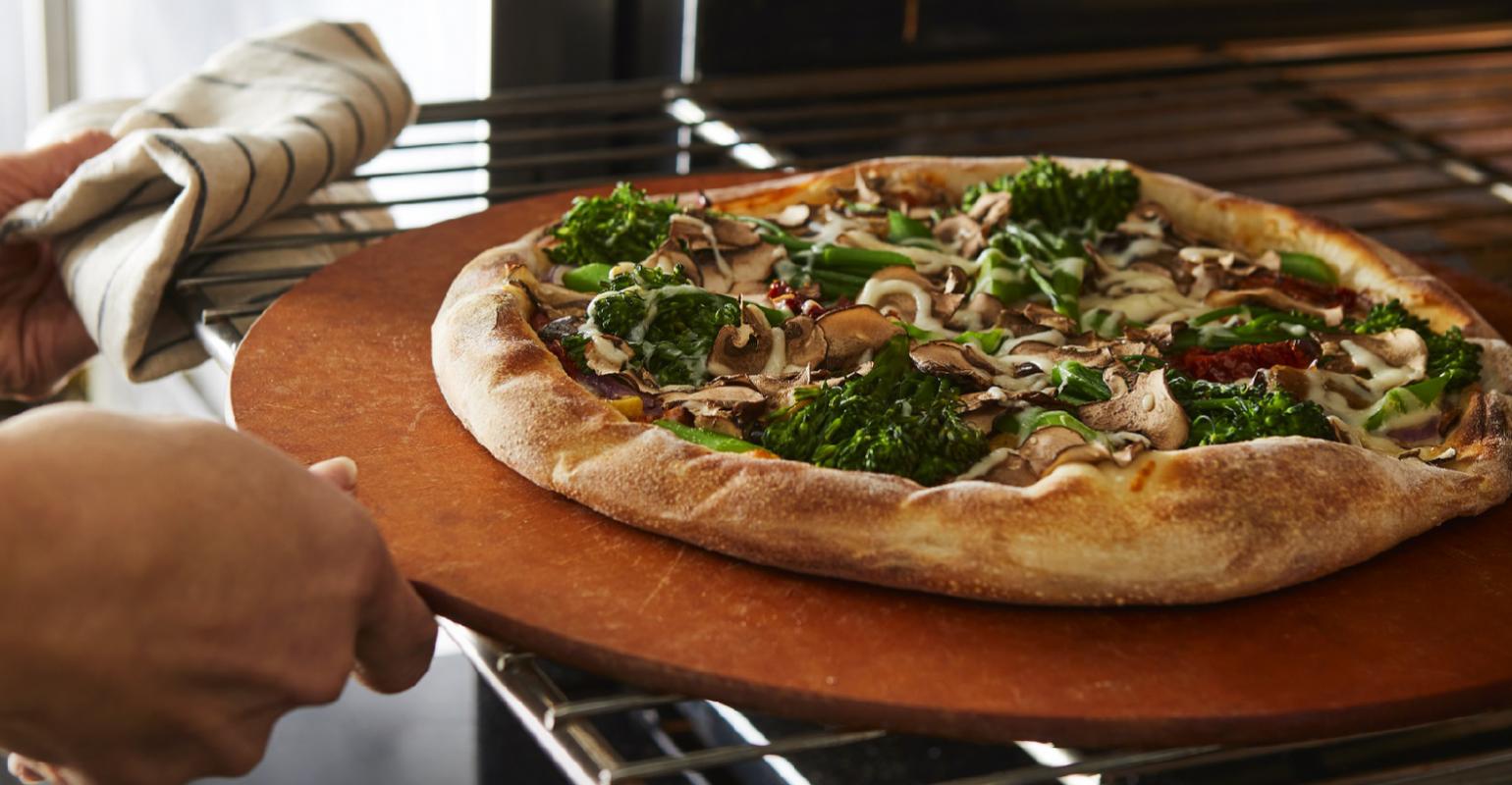 Build-Your-Own Pizza: Latest Hot Trend in Casual Dining