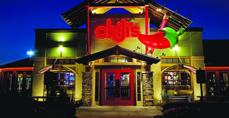 Chili's_ext_night.jpg