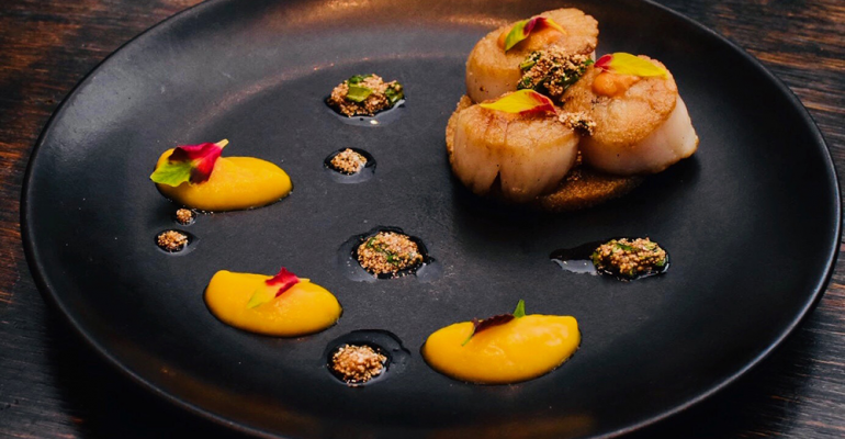 Poca-Madre-dayboat-scallops-butternut-pimeapple-mole-credit-Know-PR.png