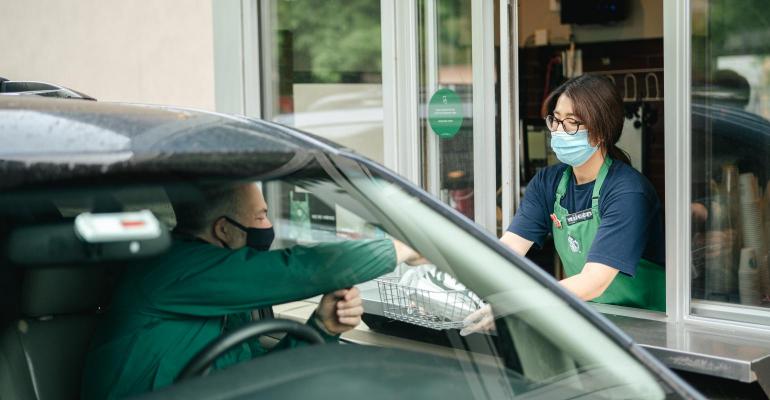 Starbucks-workers.jpg