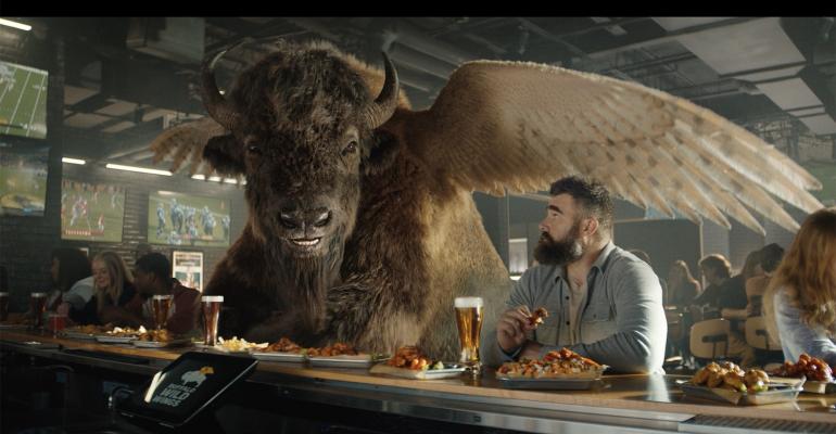 buffalo-wild-wings-jason-kelce-hank.jpg