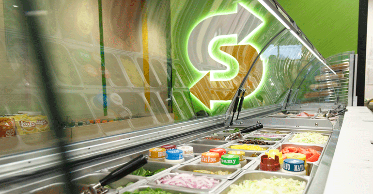 subway-fresh-forward-counter.png